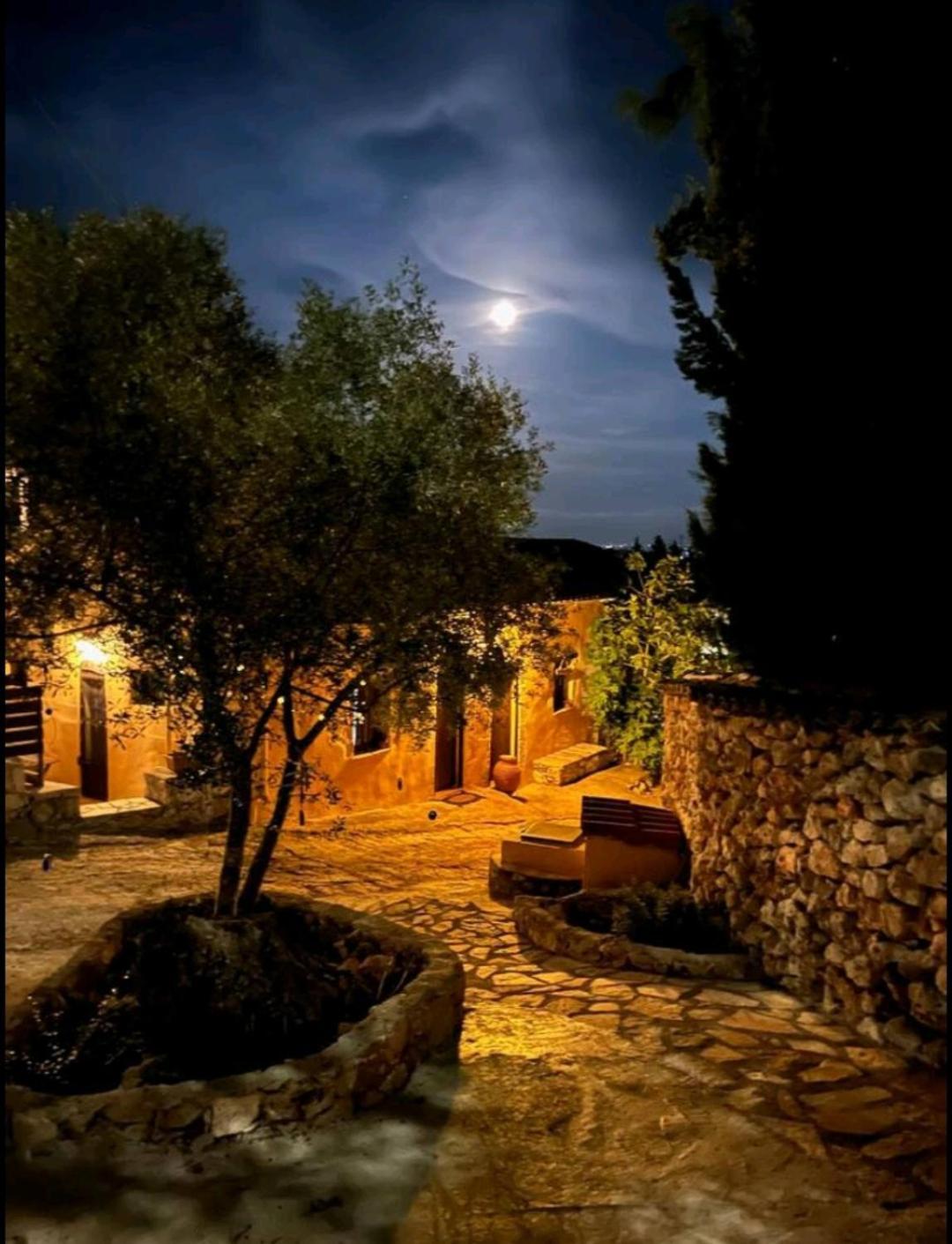 La Casa Di Nonna Guest House Korithion Luaran gambar